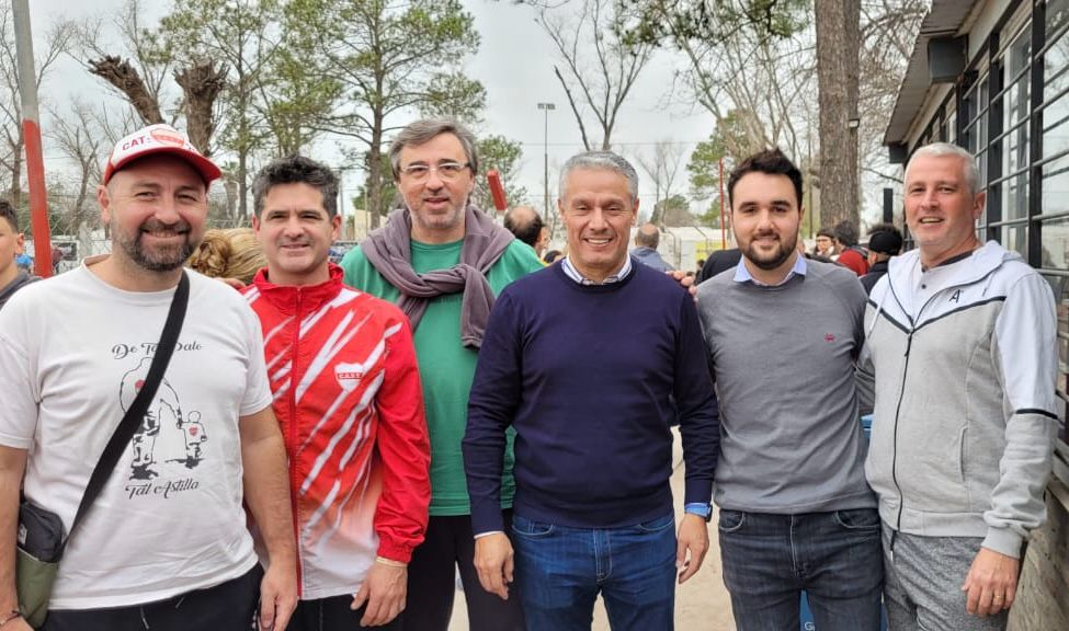 El club San Telmo recibió redes nuevas y otros insumos deportivos 